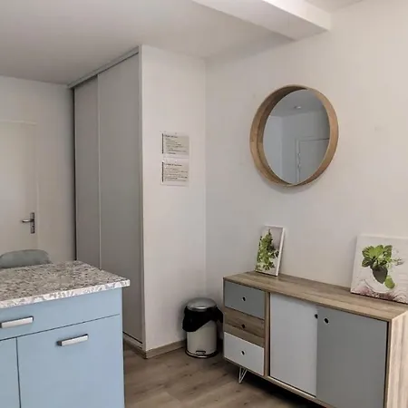 Apartment 30 M2 Confort - Rer A 3 Min, Acces Paris & Disneyland *